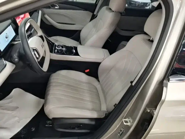 Geely Galaxy Stellar 6 — Фото автомобиля 14