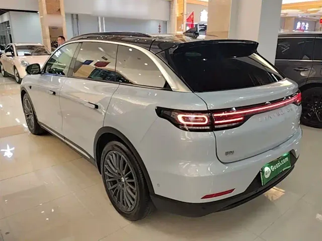 Leapmotor C11 — Фото автомобиля 4