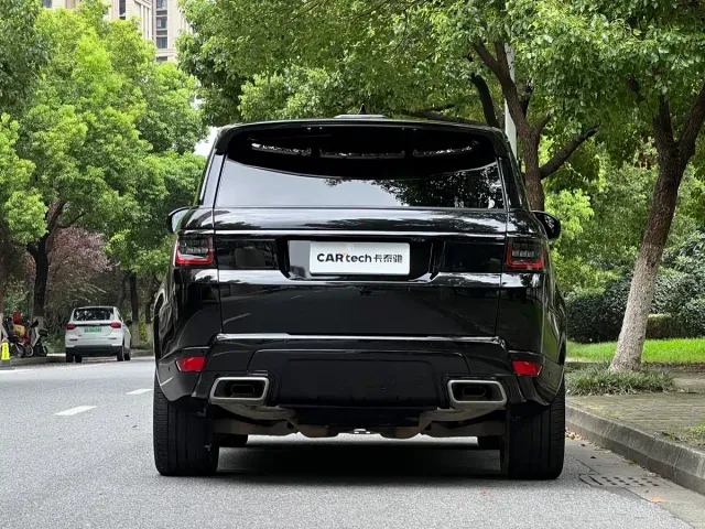 Land Rover Range Rover Sport 2022 3.0 L6 Gloss Black Edition — Фото автомобиля 24