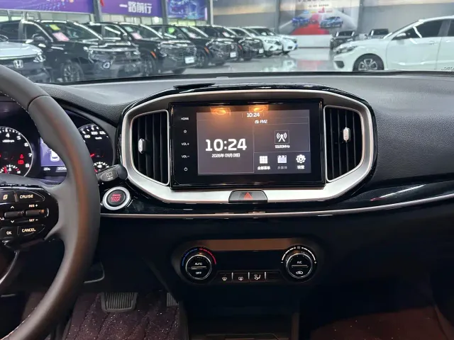 Kia KX1 — Фото автомобиля 8