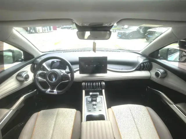 BYD Yuan PLUS — Фото автомобиля 6