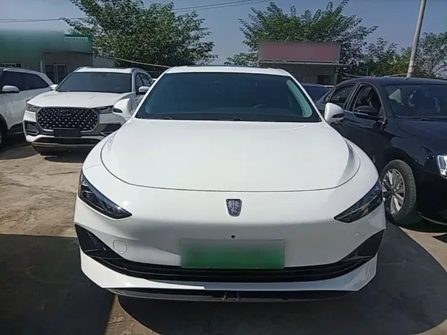 Roewe D7 — Фото автомобиля 2