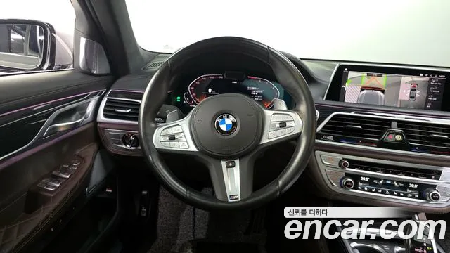 BMW 7-Series — Фото автомобиля 13