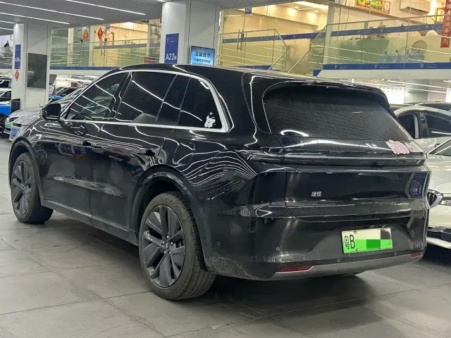 Li Auto L6 — Фото автомобиля 11