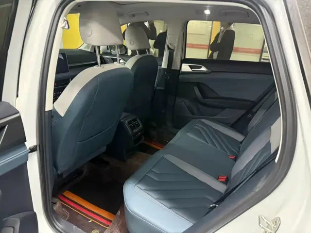 Volkswagen Tharu — Фото автомобиля 8