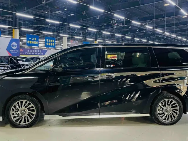 GAC Trumpchi M8 — Фото автомобиля 3
