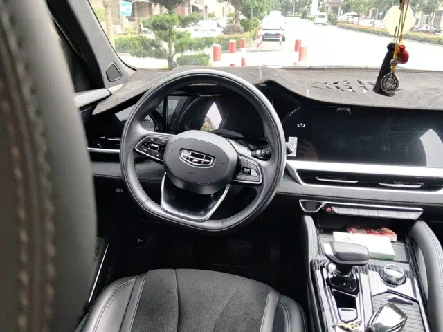 Geely Xingyue L — Фото автомобиля 6