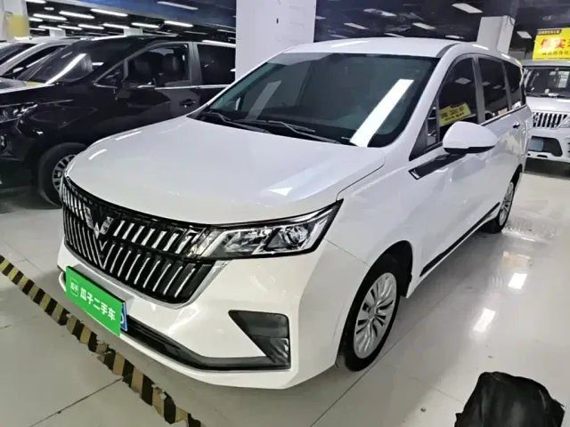 Фотография автомобиля — Wuling Jiachen