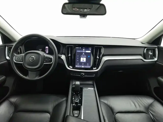 Volvo S60 — Фото автомобиля 5