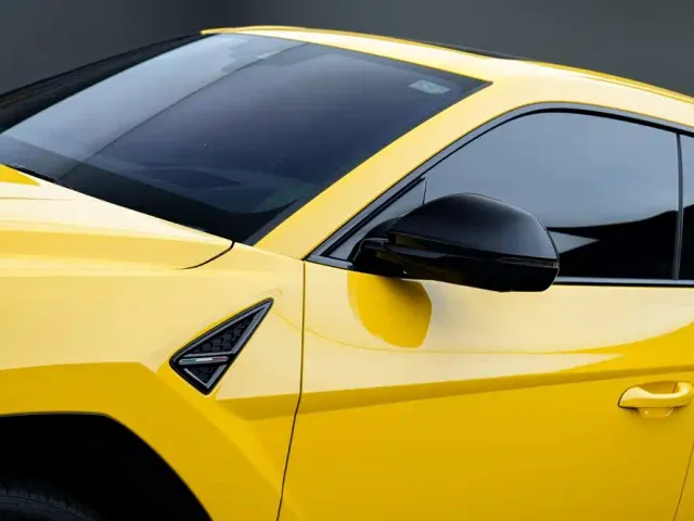 Lamborghini Urus — Фото автомобиля 9