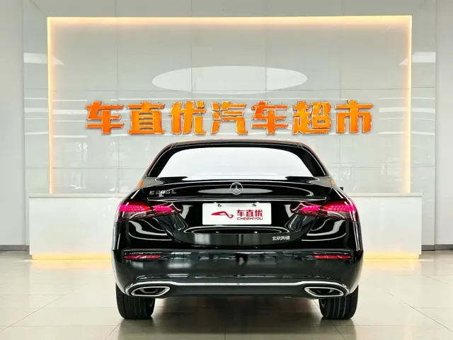 Mercedes-Benz E-Class — Фото автомобиля 6