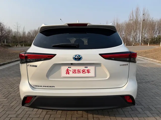 Toyota Highlander — Фото автомобиля 8