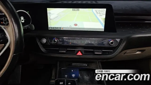 Kia K8 Hybrid — Фото автомобиля 18
