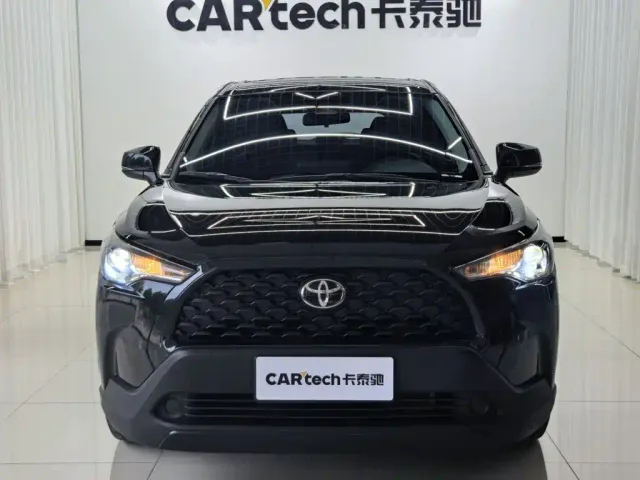 Toyota Corolla Cross — Фото автомобиля 2