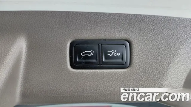 Kia Carnival Generation 4 — Фото автомобиля 23