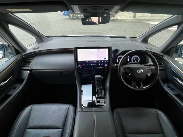 Toyota Alphard — Фото автомобиля 6
