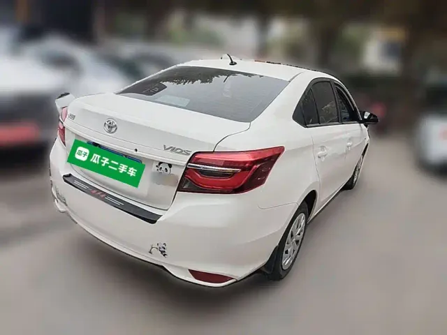 Toyota Vios — Фото автомобиля 9