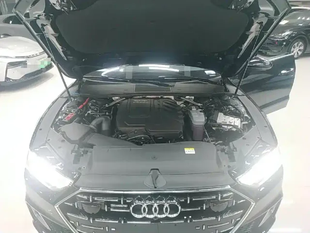 Audi A7L — Фото автомобиля 19