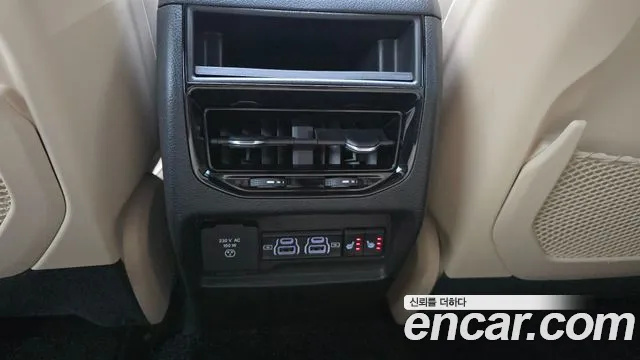 Jeep Cherokee Grand Cherokee(WL) 3.6 Limited — Фото автомобиля 26
