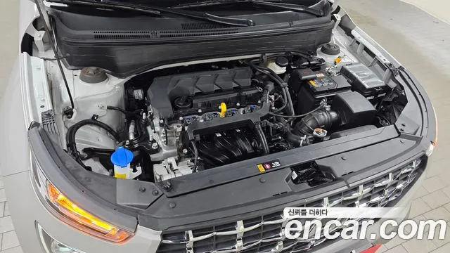 Hyundai Venue — Фото автомобиля 9