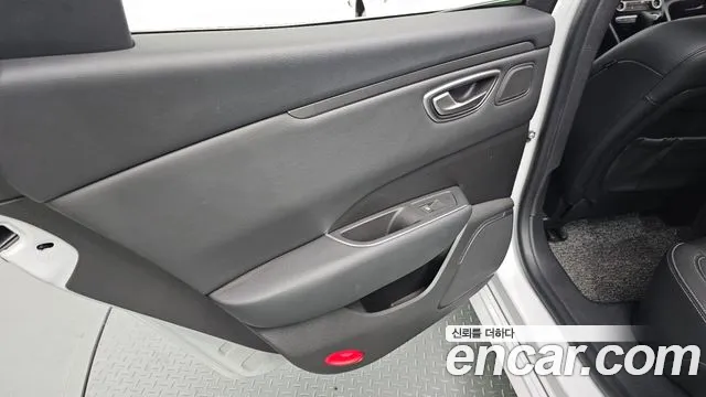 Renault-KoreaSamsung SM6 Новый SM6 2.0 LPe Feel — Фото автомобиля 25