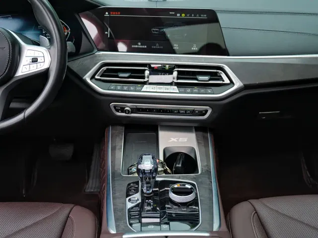 BMW X5 — Фото автомобиля 11