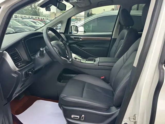 GAC Trumpchi M8 — Фото автомобиля 4