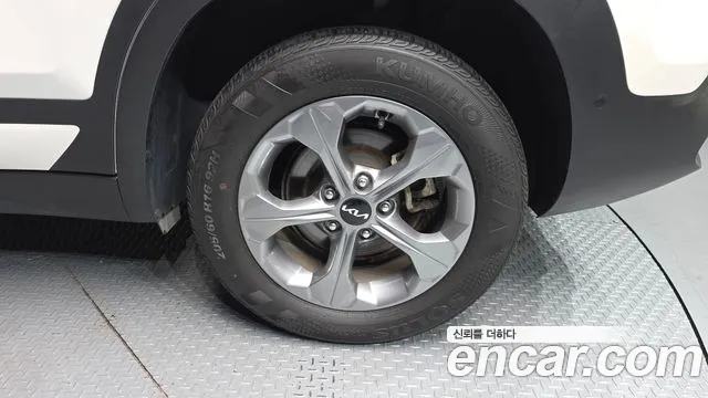 Kia Seltos Новый Seltos Бензин 2.0 2WD — Фото автомобиля 21