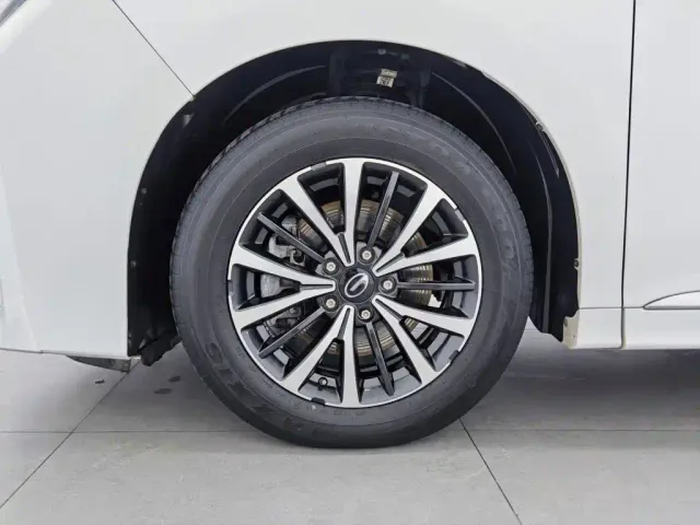 GAC Trumpchi M8 — Фото автомобиля 17