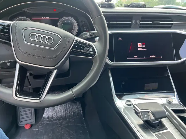 Audi A6L — Фото автомобиля 5