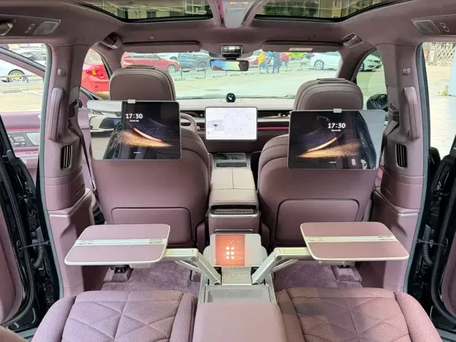 NIO NIO ES9 2026 Base Model — Фото автомобиля 17