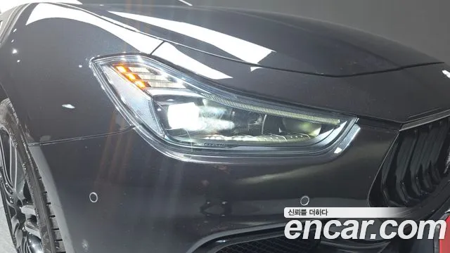 Maserati Ghibli — Фото автомобиля 7