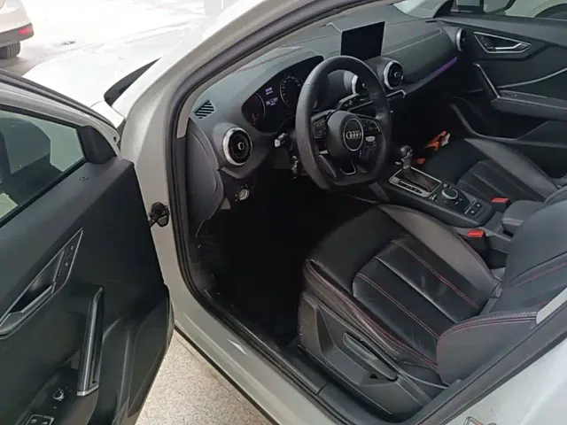 Audi Q2L — Фото автомобиля 15