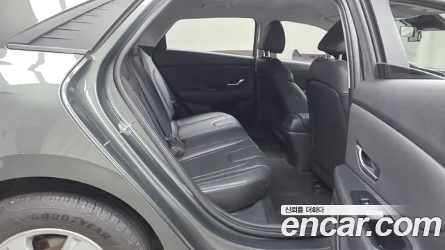 Hyundai Avante CN7 — Фото автомобиля 17