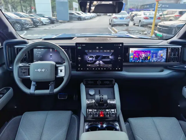 BYD FangChengBao Leopard 5 — Фото автомобиля 12