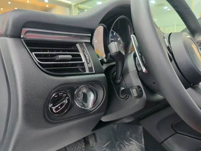 Porsche Macan — Фото автомобиля 7