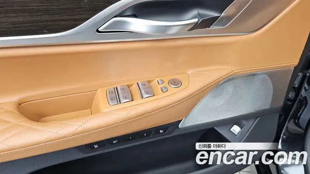 BMW 7-Series — Фото автомобиля 27
