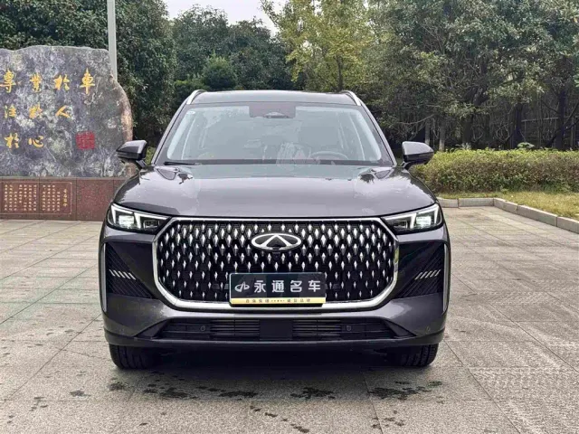 Chery Tiggo 8 — Фото автомобиля 2