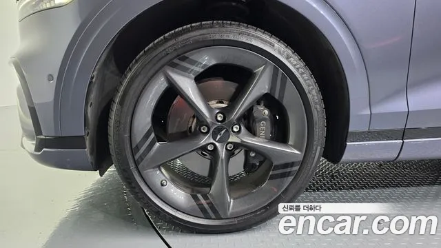 Genesis GV70 — Фото автомобиля 5