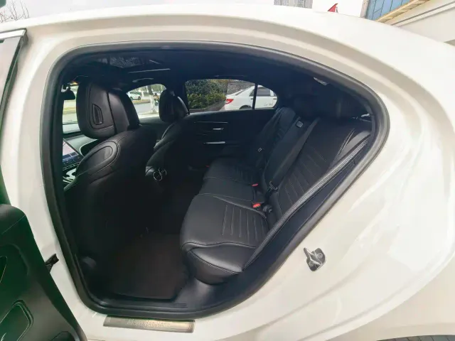 Mercedes-Benz C-Class — Фото автомобиля 12