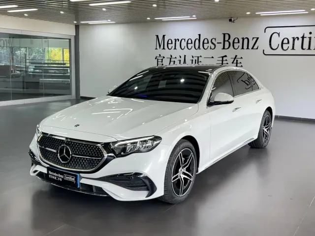 Mercedes-Benz E-Class — Фото автомобиля 5