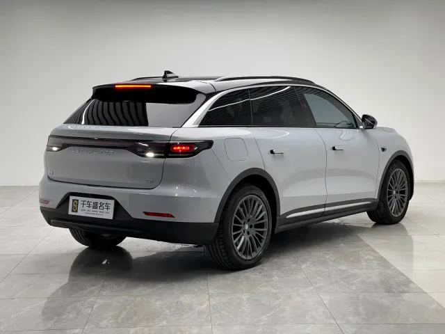 Leapmotor C11 — Фото автомобиля 6
