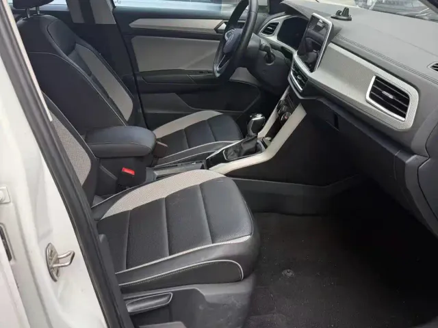 Volkswagen T-Roc — Фото автомобиля 3