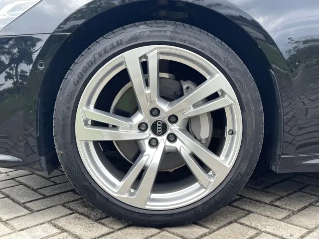 Audi A7L — Фото автомобиля 22