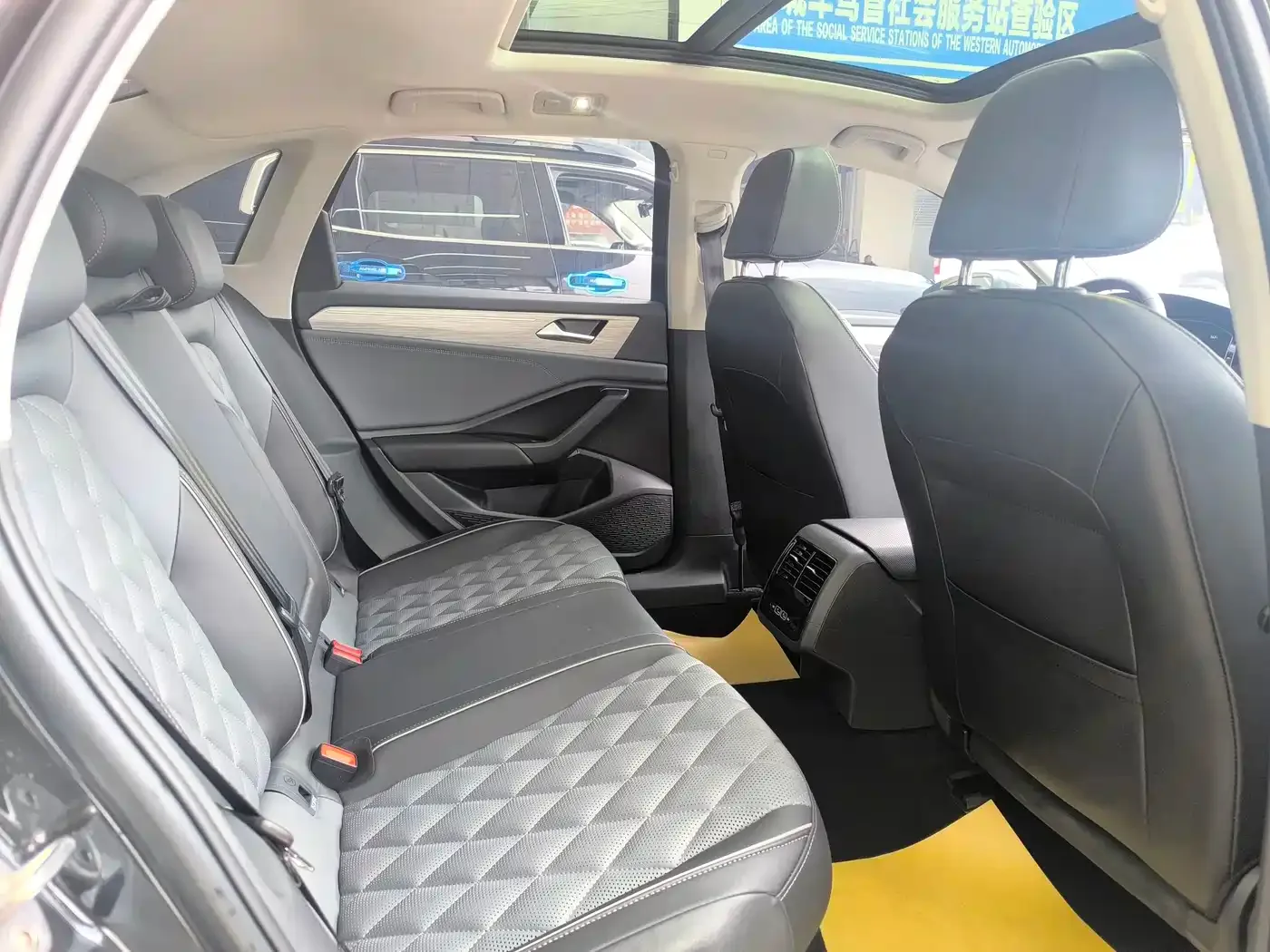 Volkswagen Sagitar 2024 300TSI DSG Surpass Edition — Фото автомобиля 7