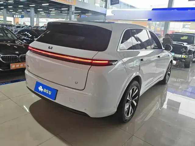 Li Auto L7 — Фото автомобиля 3