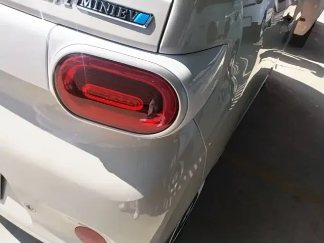 Wuling Hongguang Mini EV — Фото автомобиля 23