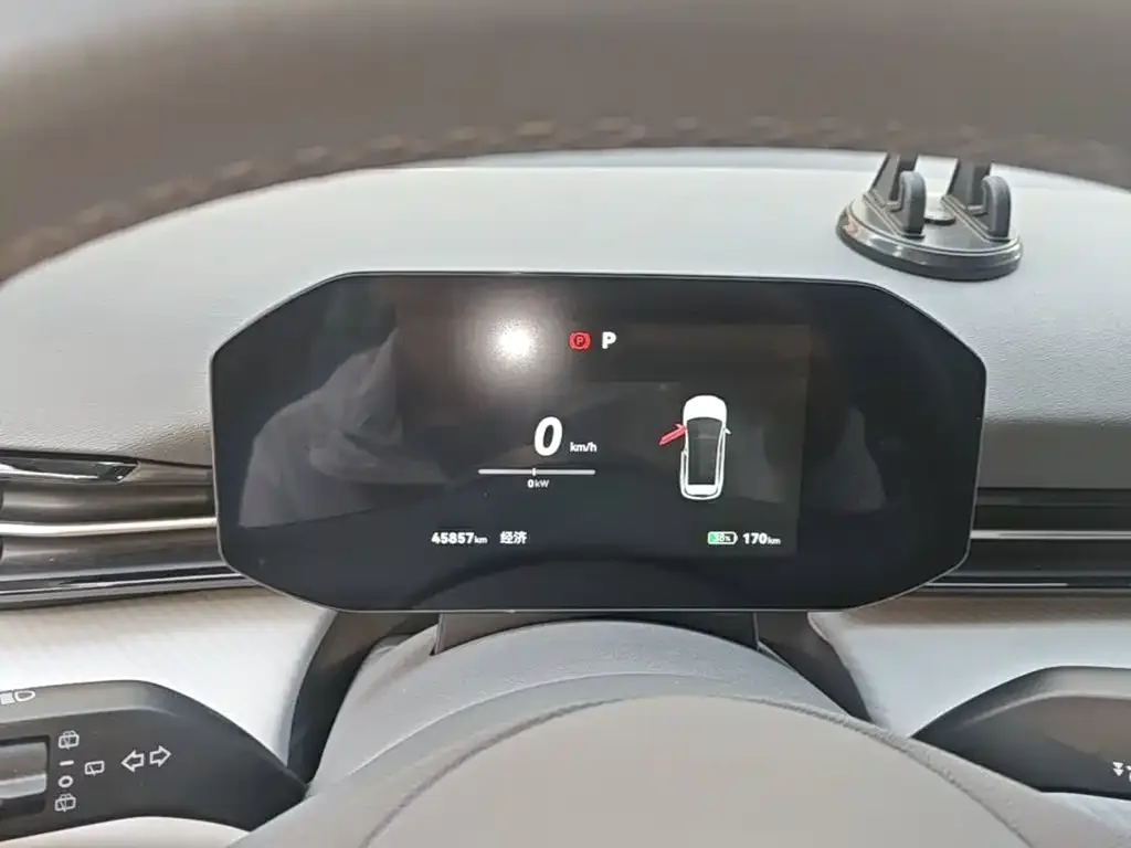 Besturn Yueyi 03 2025 445km Premium Selection Edition — Фото автомобиля 11