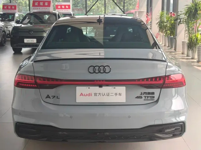 Audi A7L — Фото автомобиля 4