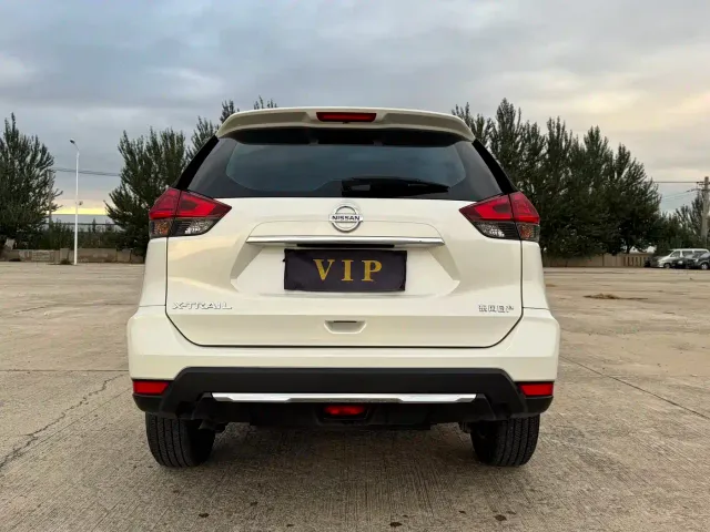 Nissan X-Trail — Фото автомобиля 6